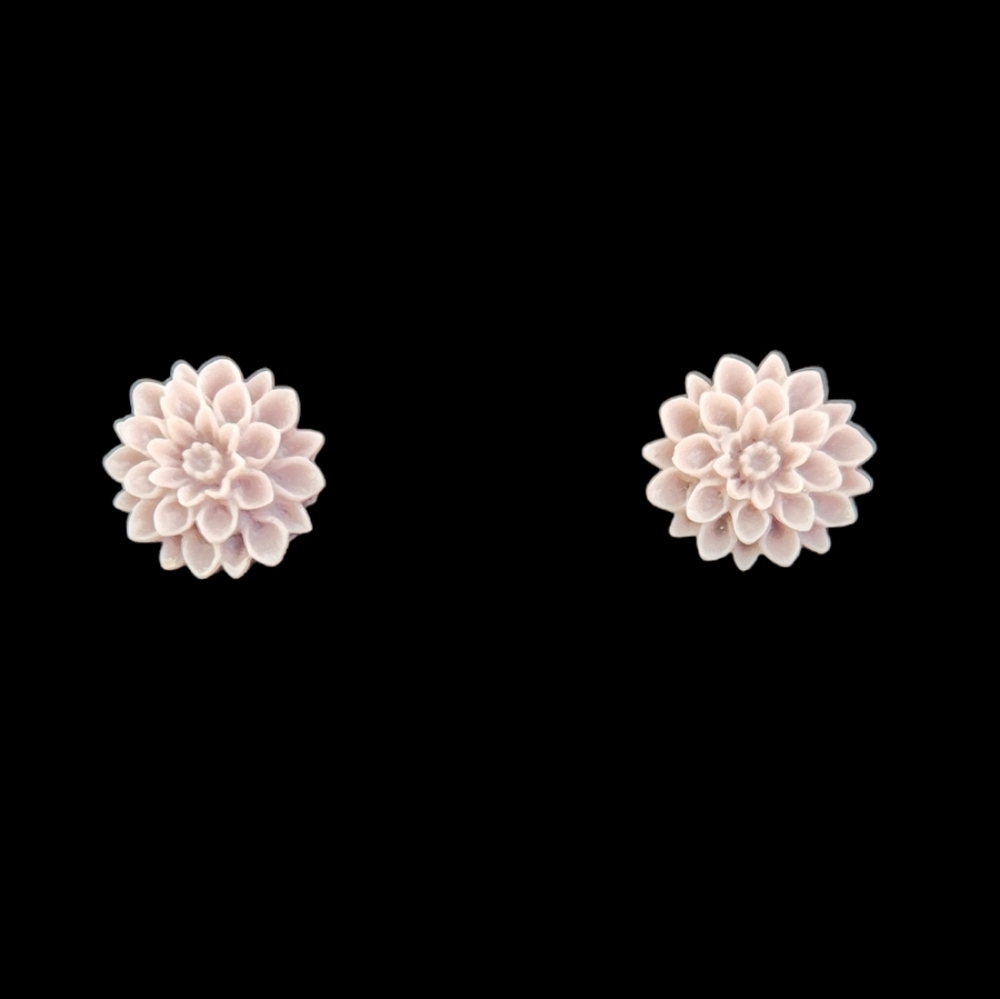 Earrings resin flower stud textured dusty purple